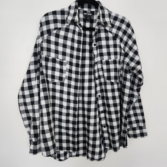 Hot Topic Tops - Hot Topic Plaid Button Down Shirt Size S